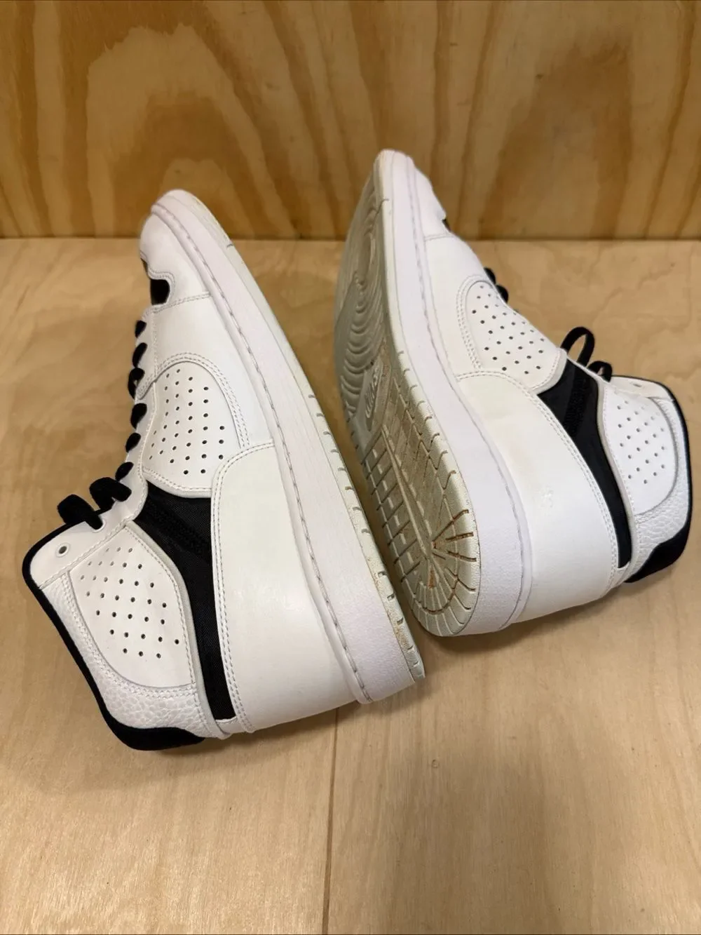 Men's Nike Air Jordan Access White Black Shoes size 12 - AR3762 101